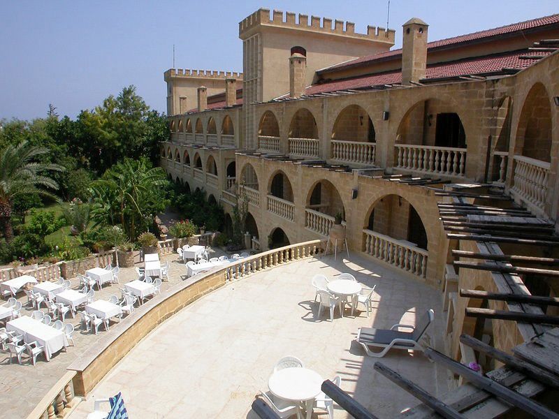 Le Chateau Lambousa Kyrenia  Exteriör bild